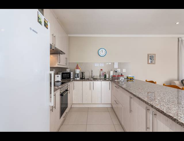 4 BEDROOM FREESTANDING FOR SALE IN SUNNINGDALE